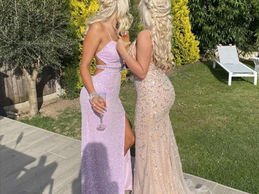 The Prom Glam Experience: Your Ultimate Beauty Prep Guide