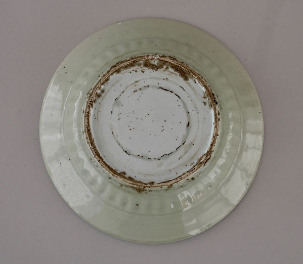 中国陶磁器の青磁飛龍文盤, Celadon dish