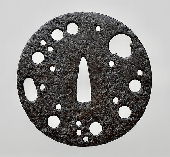 【刀匠鐔】室町～江戸期 梅花千鳥透図 刀匠鐔】室町～江戸期 梅花千鳥透図 刀匠鐔】室町～江戸期 梅花千鳥透図