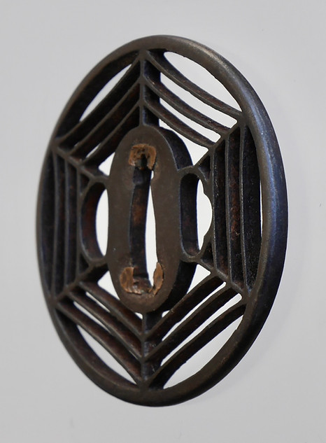 刀装具の尾張透鐔, Owari sukashi tsuba