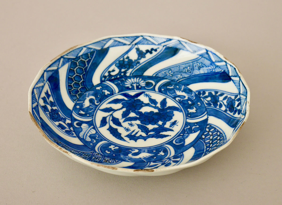 中国美術 陶磁器 | 祥瑞花鳥文花弁形盤 明末 17C | gallery陽々youyou 