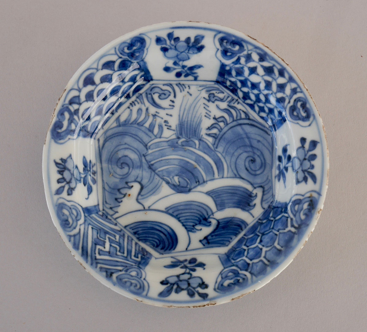 中国美術 粉彩色絵 宮廷人物紋 遊台 漆蓋碗 居仁堂製 希少(LC257 - 工芸品