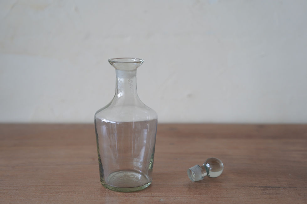 サムネイル： India vintage glass pot with lid