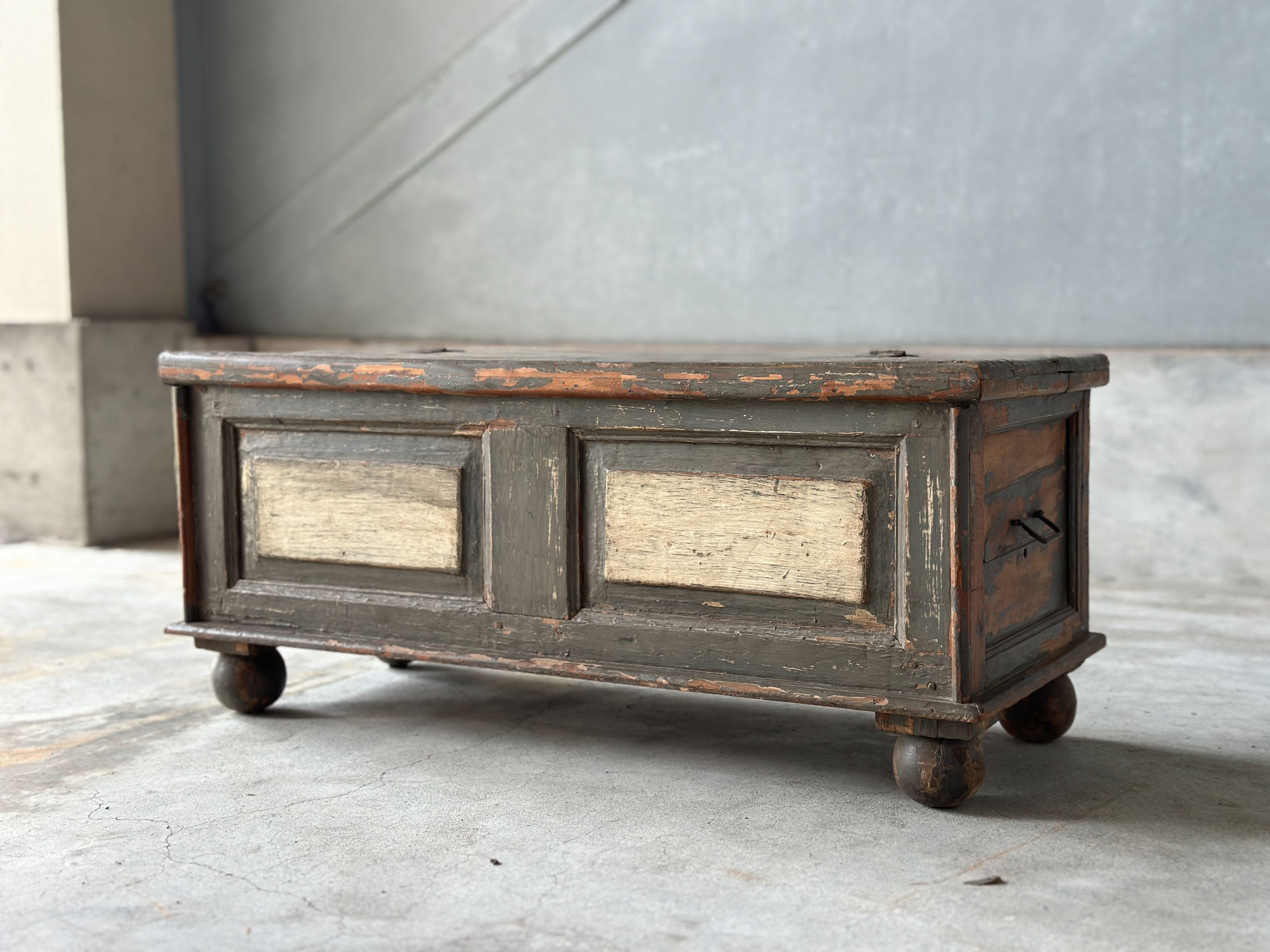 Indian antique Lowboard ×Bench