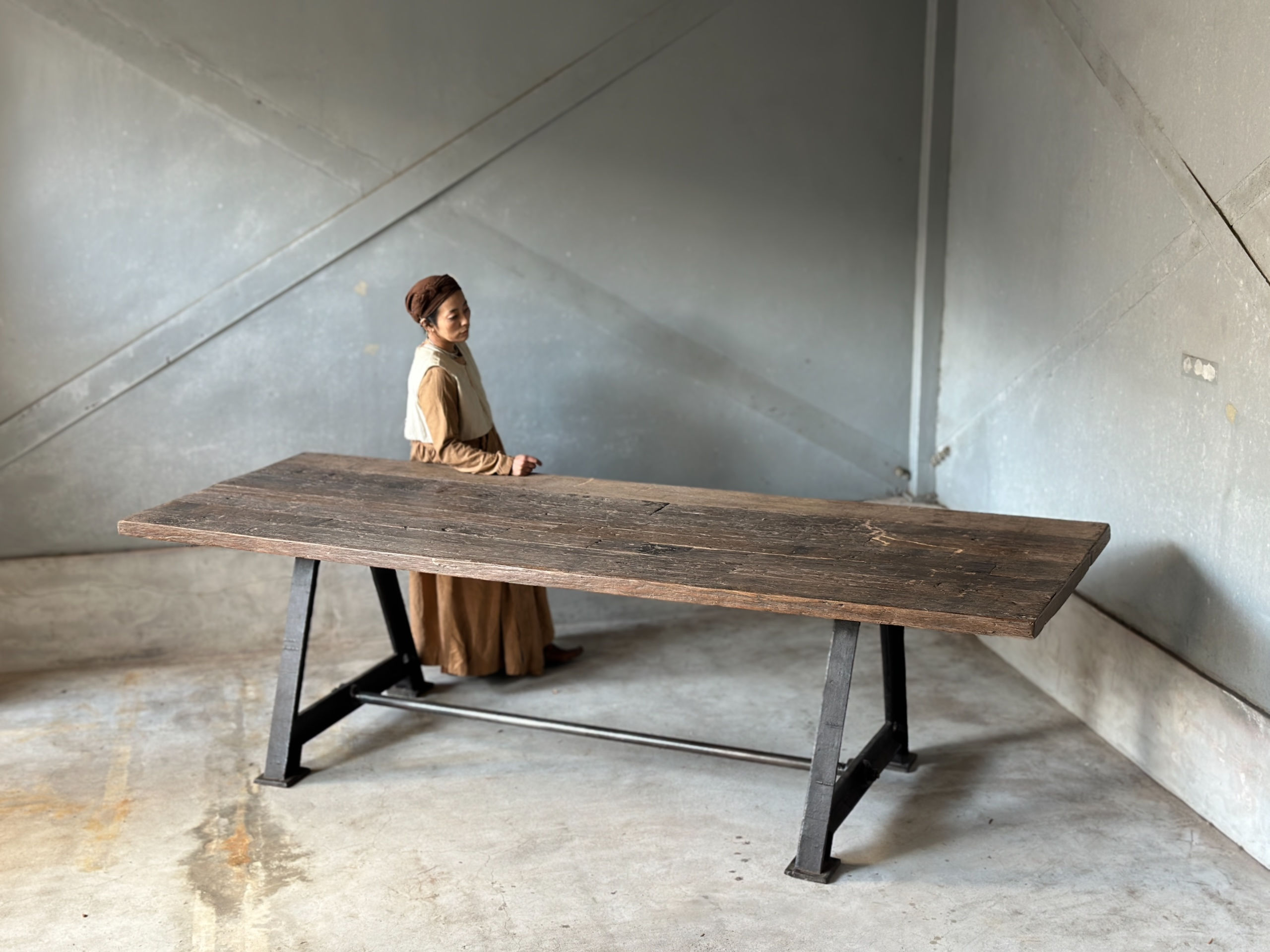 india antique dinig table 