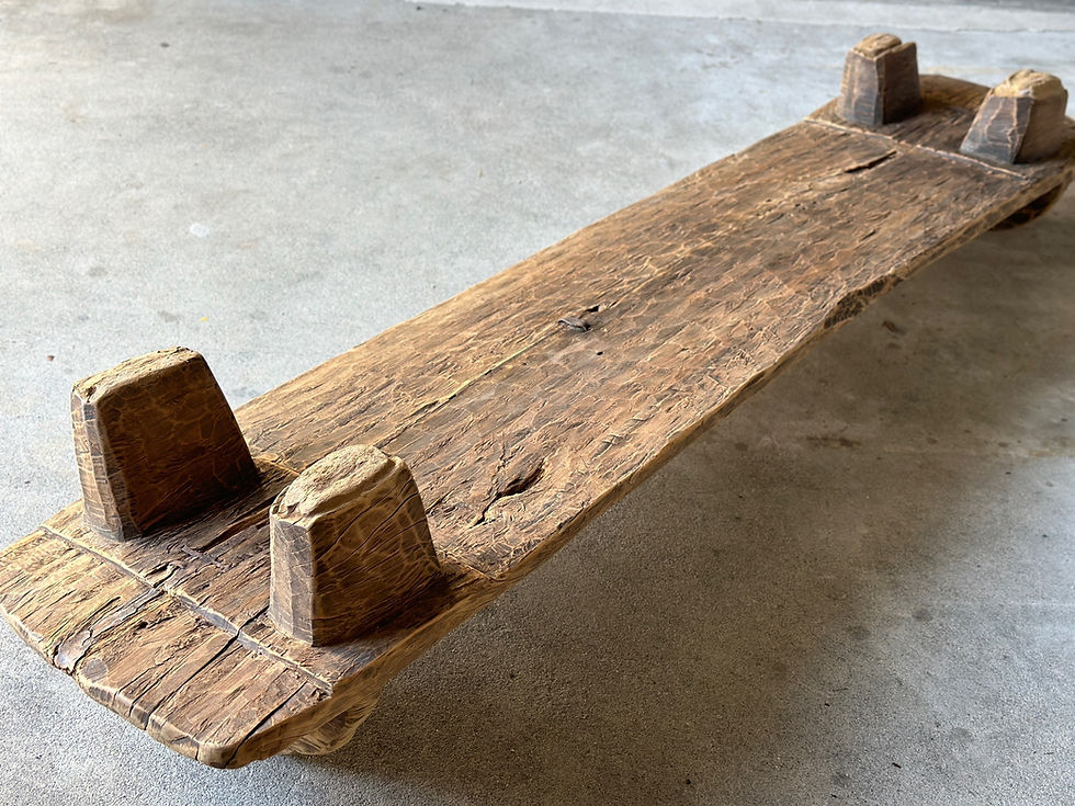 サムネイル： antique tribal NAGApeople onewood lowtable