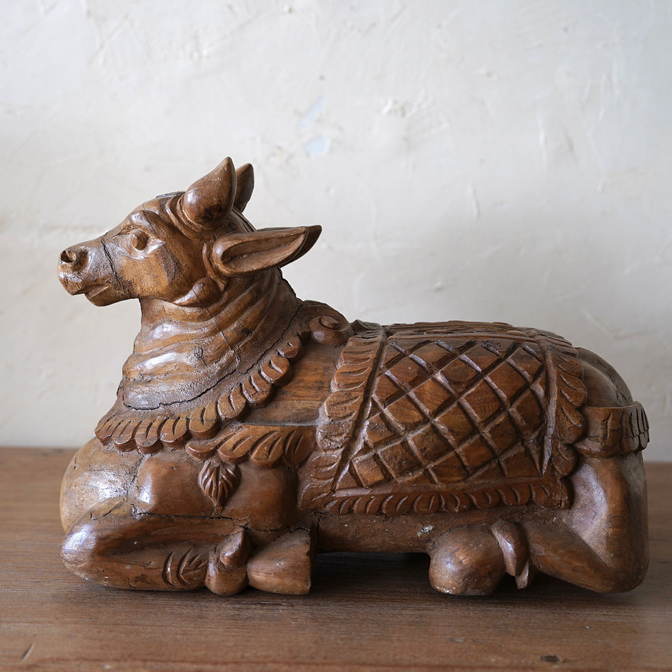サムネイル： India Antique wood carving cow sculpture Nandi