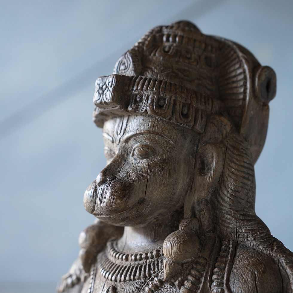 サムネイル： India Antique wood carving Hanuman statue