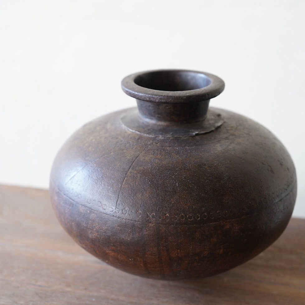 サムネイル： インド トライバル アンティーク鉄製ポット