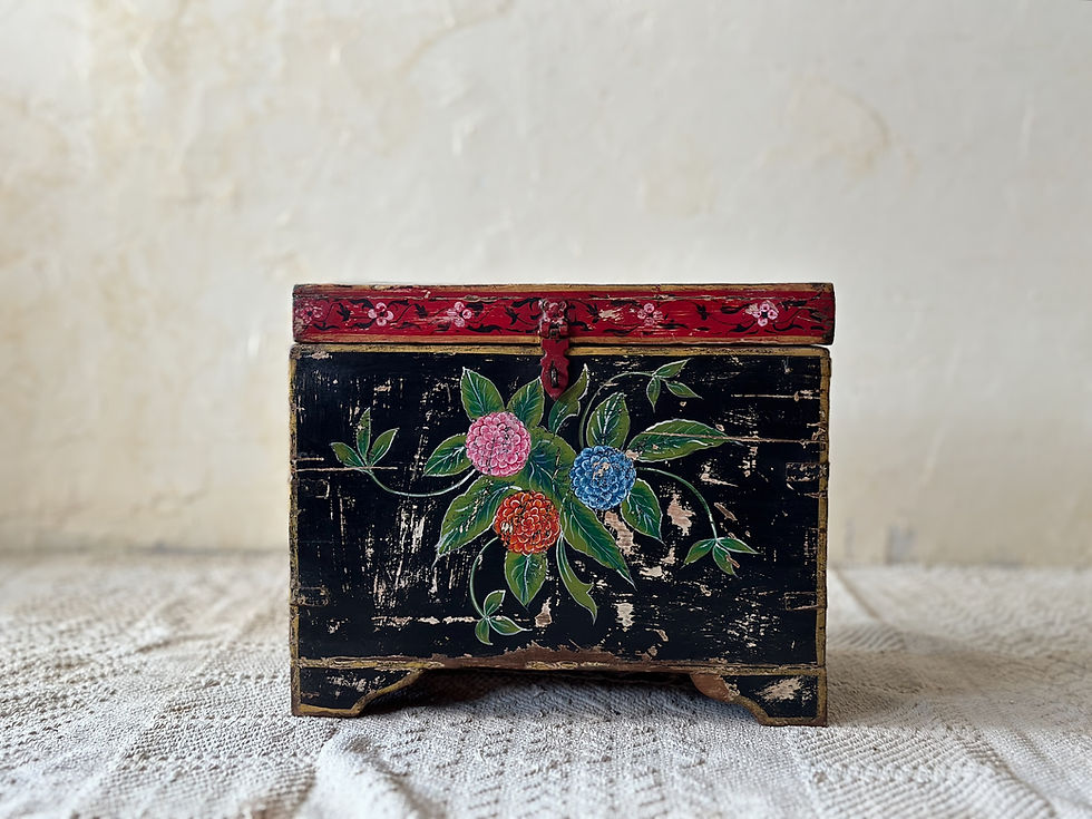 サムネイル： india hand paint old wooden box