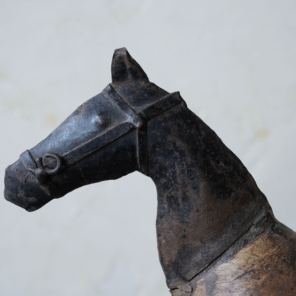 サムネイル： インド アンティーク木馬オブジェ