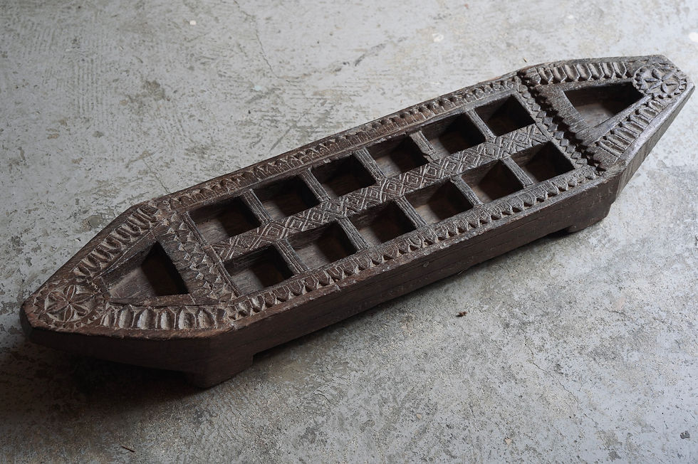 サムネイル： india antique tribal wooden item n