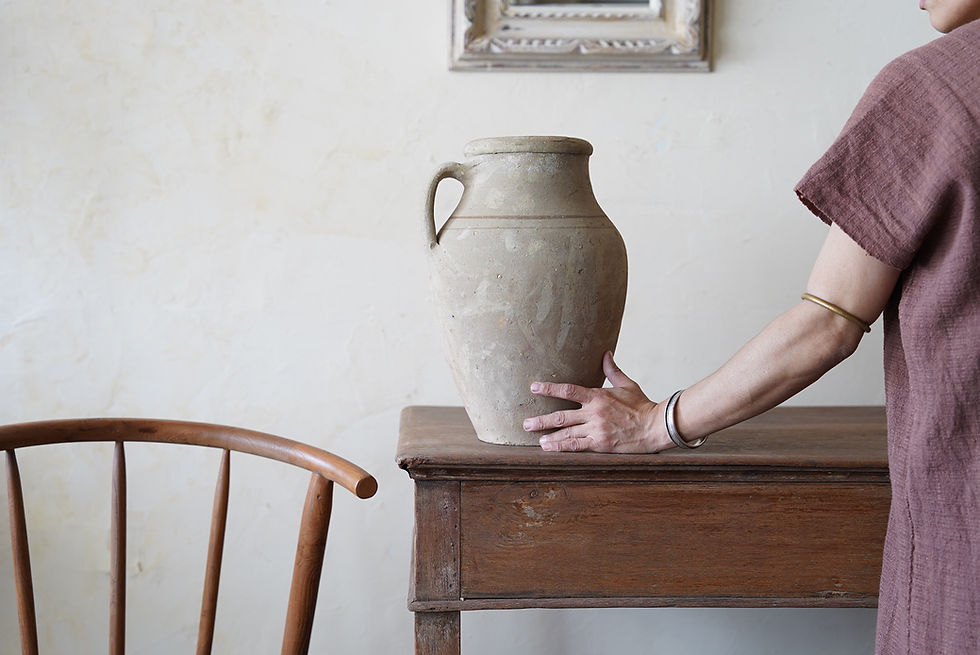 サムネイル： Antique Anatolian terracotta jug from Turkey ①