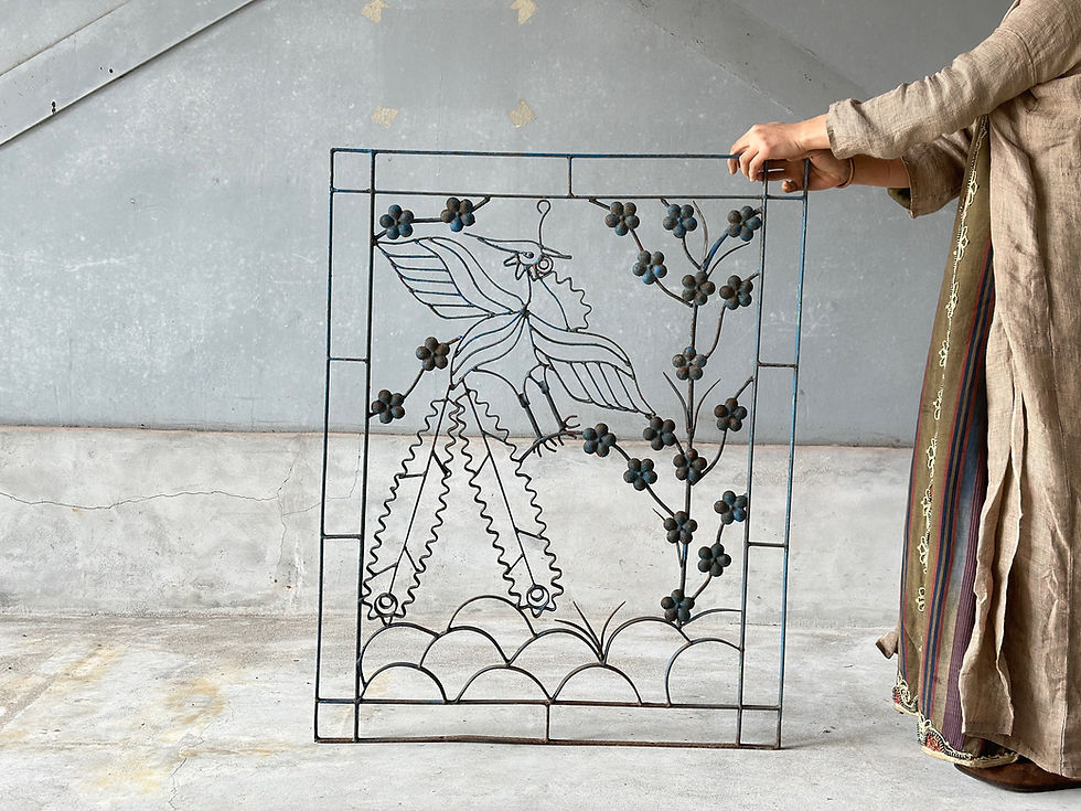 vietnum antique iron frame