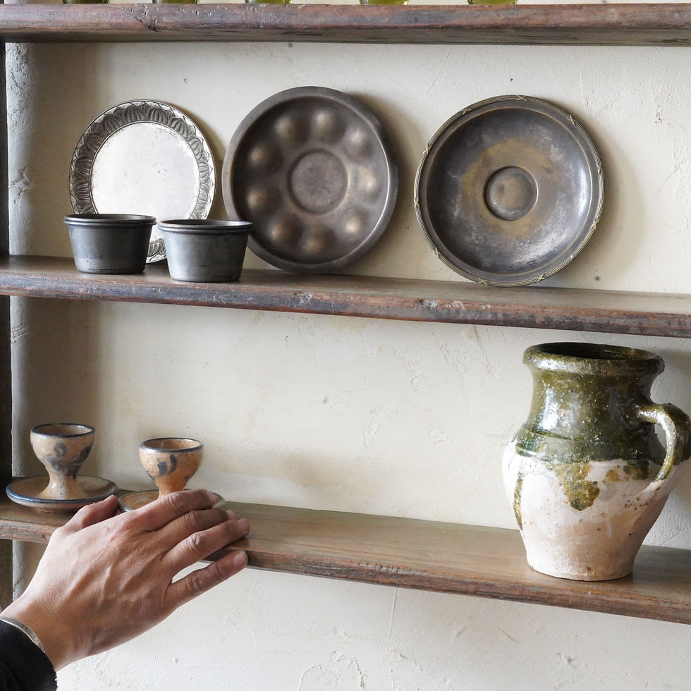 サムネイル： Indian Antique teakwood wall open cabinet