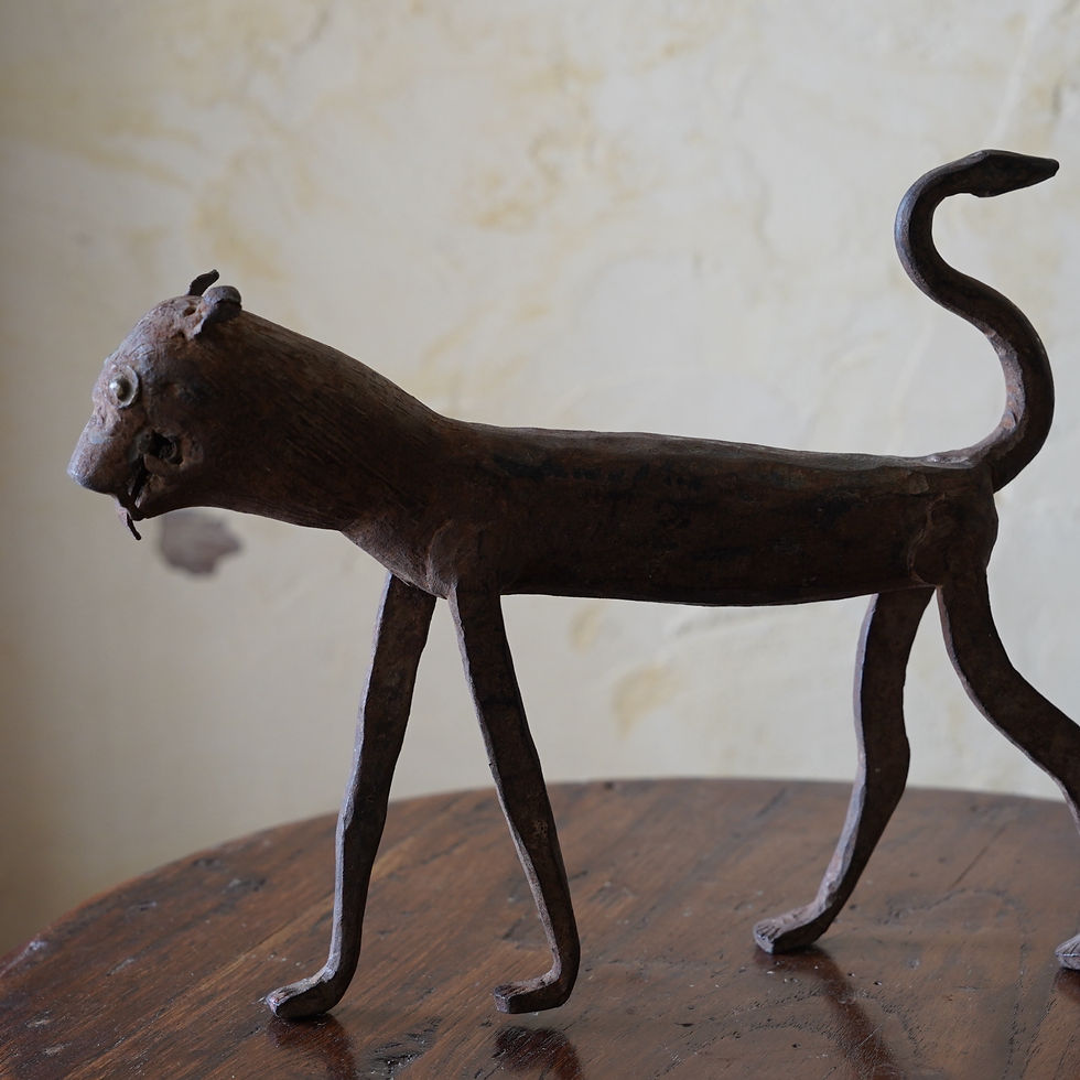 サムネイル： Antique India iron dog object