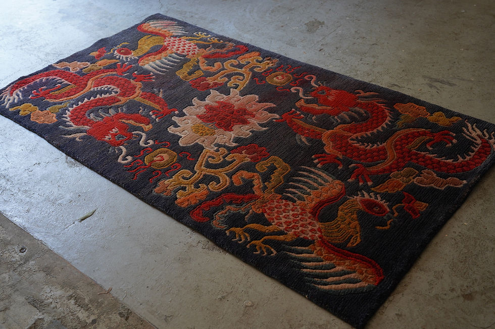 サムネイル： Old Tibetan Rug Dragon and Phoenix