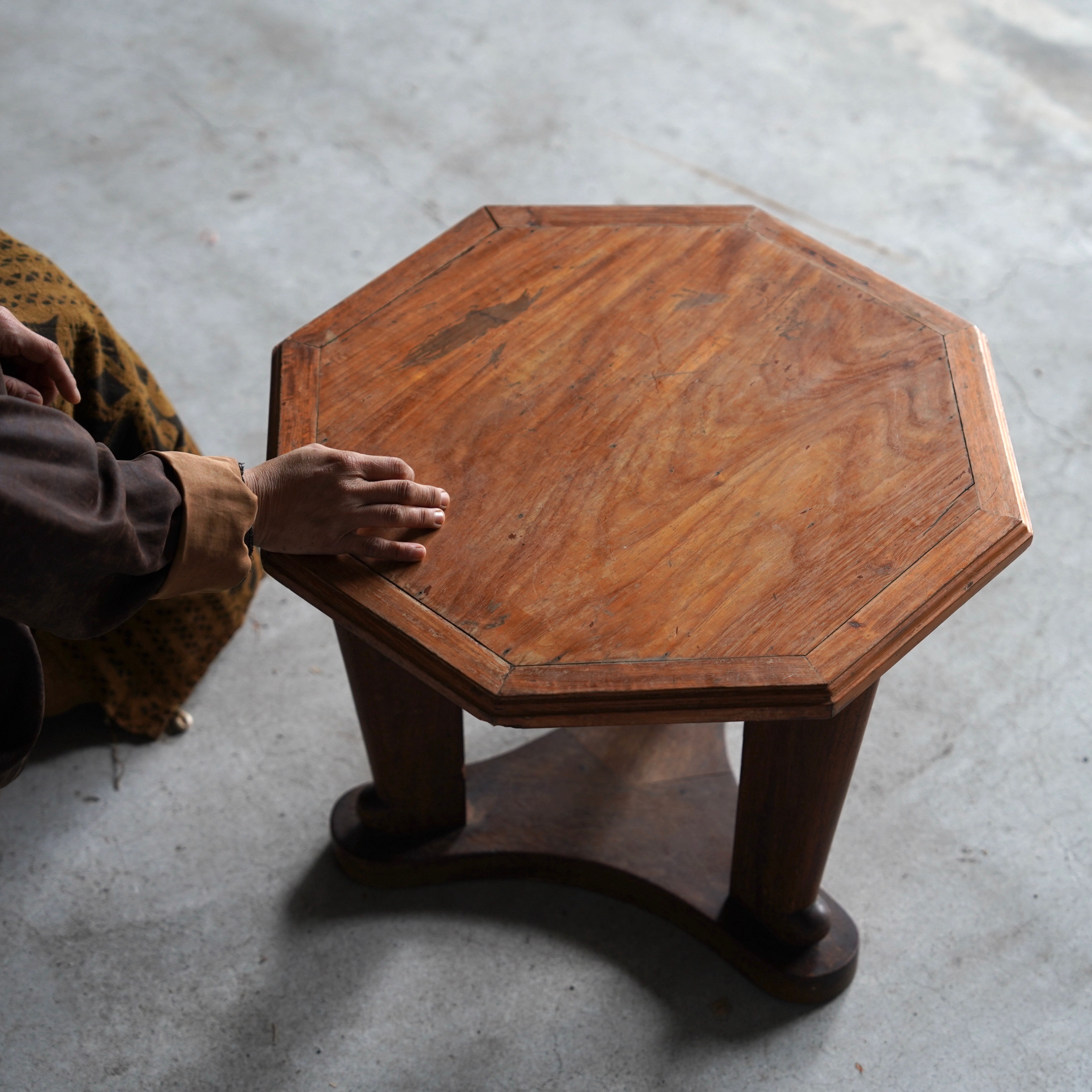 ベトナム アンティーク 8角カフェテーブル