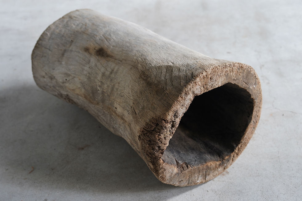 サムネイル： antique Turkish wood and folk craft objects