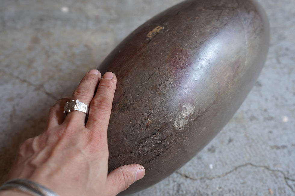 サムネイル： Indian antique natural stone linga object ①