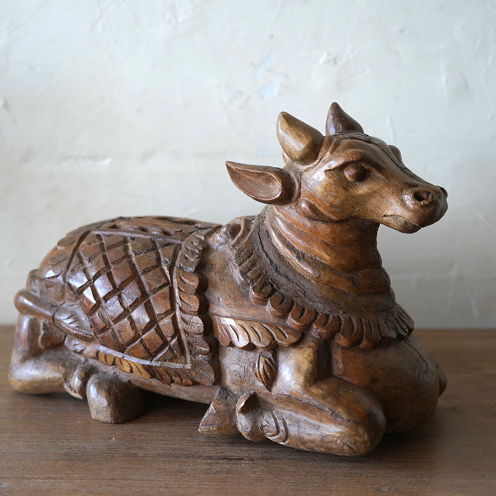 サムネイル： India Antique wood carving cow sculpture Nandi