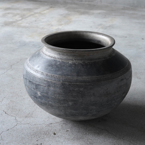 西インド 黒土素焼き アンティーク水壺 | TABULE アジアのアンティーク家具