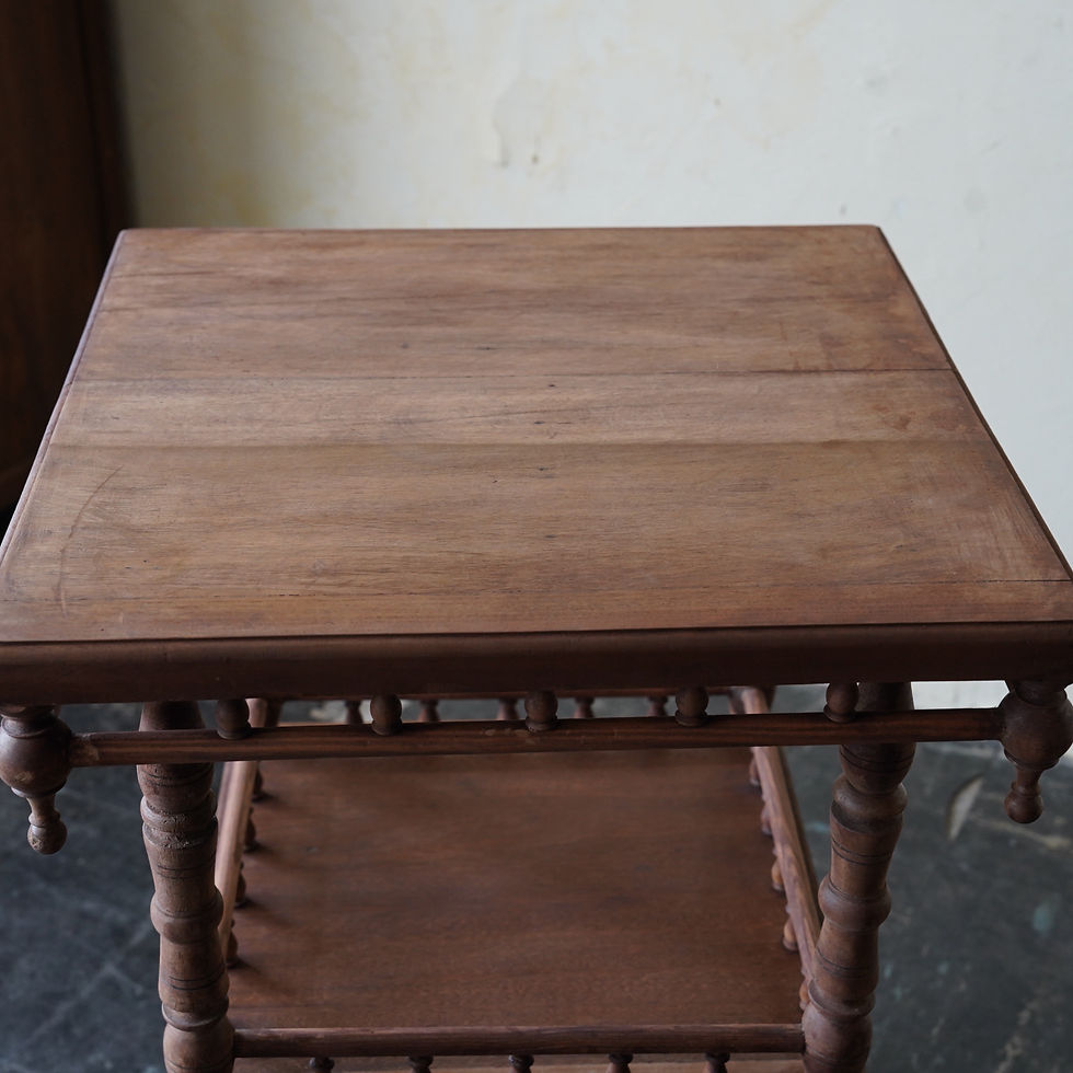 サムネイル： ベトナム ヴィンテージ 轆轤デザイン カフェテーブル