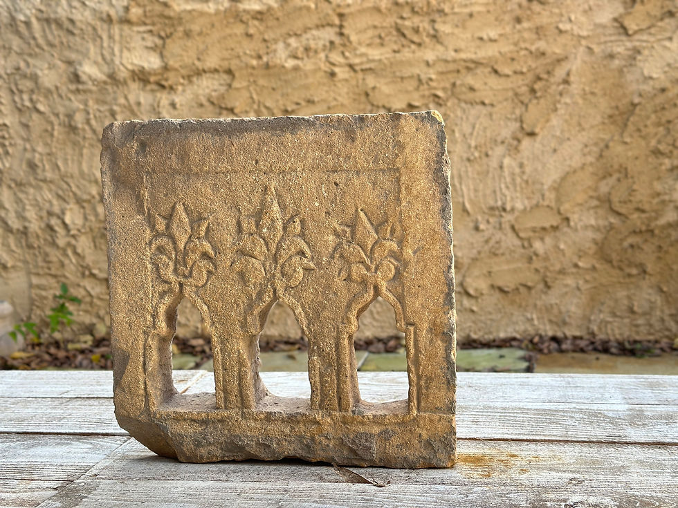 サムネイル： india antique stone object ④