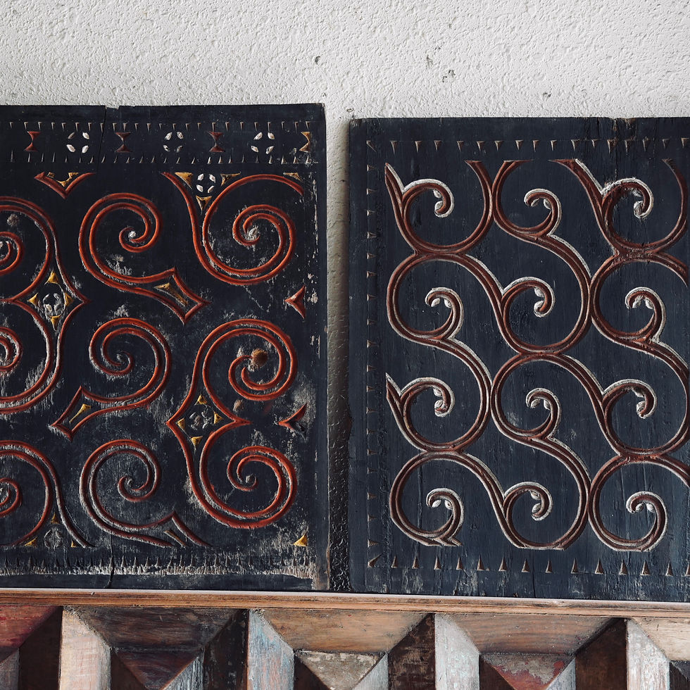 サムネイル： Tribal wood carving panel by the Toraja people of Sulawesi, Indonesia b