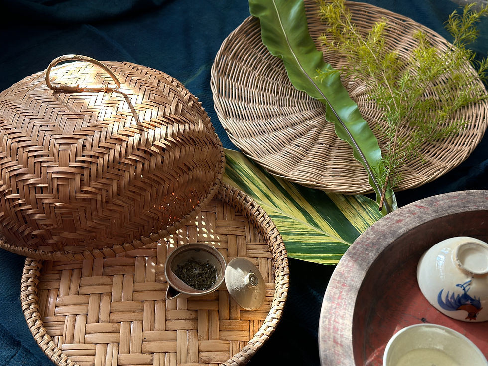 サムネイル： Thailand water plant tea table