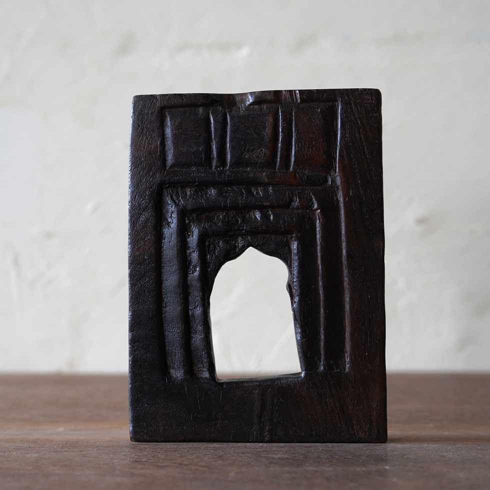 サムネイル： India antique wooden flame F