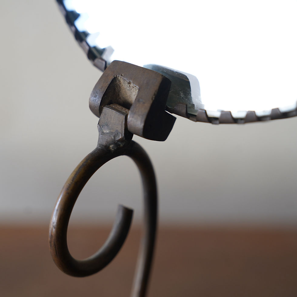 サムネイル： India antique Brass mirror