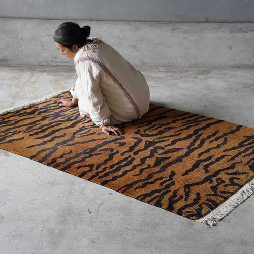チベタン タイガーラグ ヴィンテージ | TABULE アジアのアンティーク家具