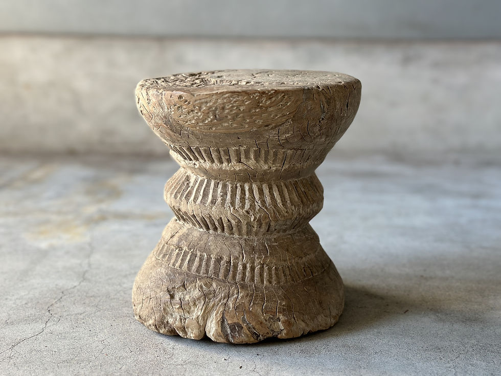 india antique tribal stool | TABULE アジアのアンティーク家具