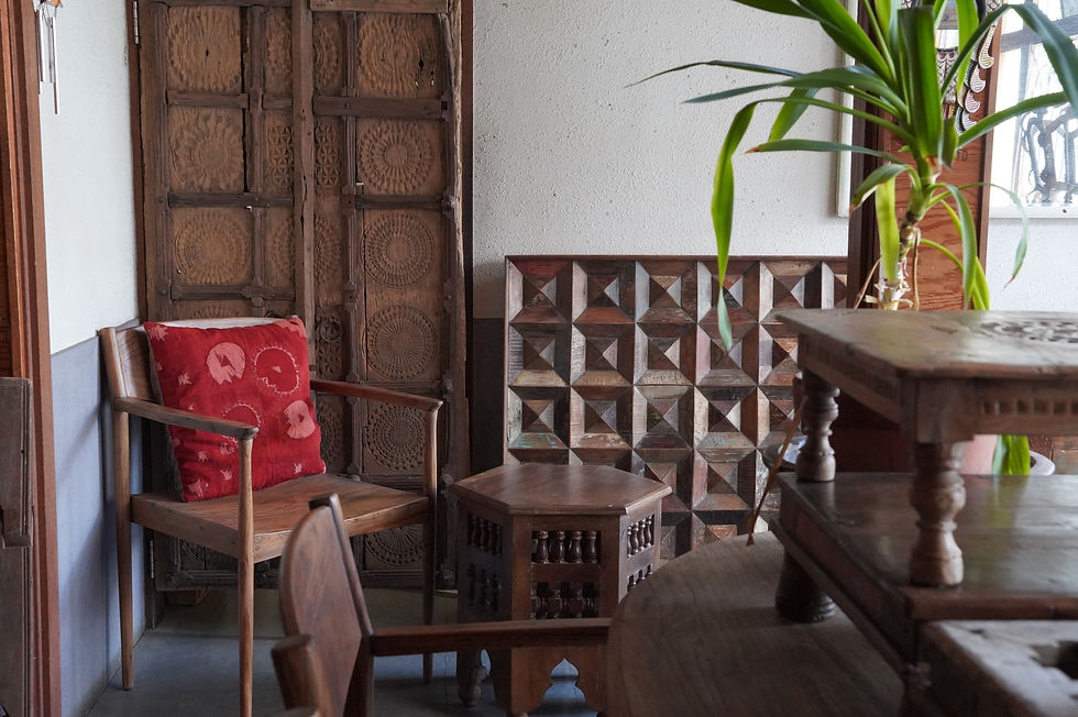 サムネイル： Turkish antique Tribal hand-embroidered fabric cushion
