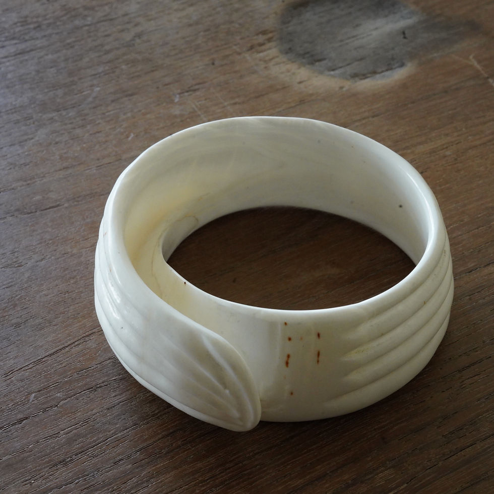 サムネイル： Borneo Dayak tribe Antique Shell Bangle