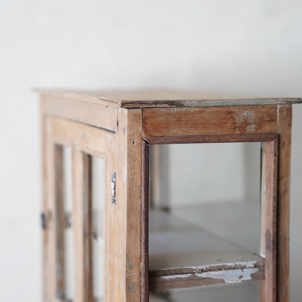 サムネイル： ベトナム ヴィンテージ ほつれ古材テーブルショーケース