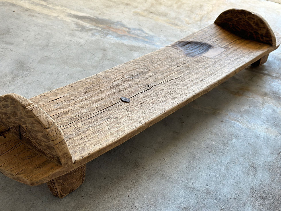 サムネイル： antique tribal NAGApeople onewood lowtable
