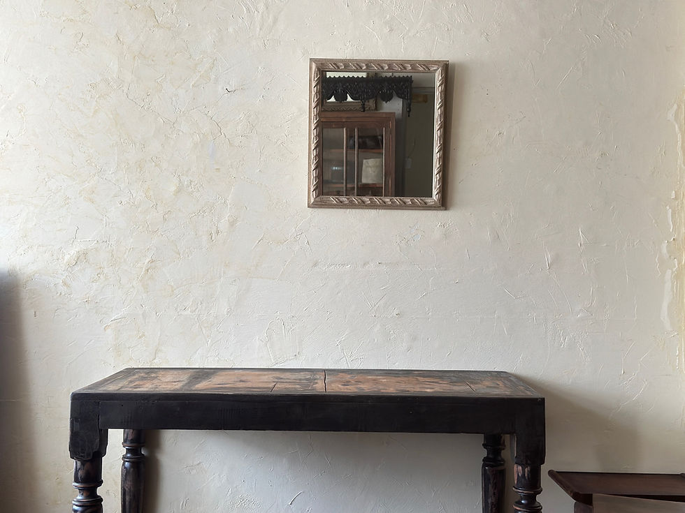 サムネイル： wooden vintage mirror