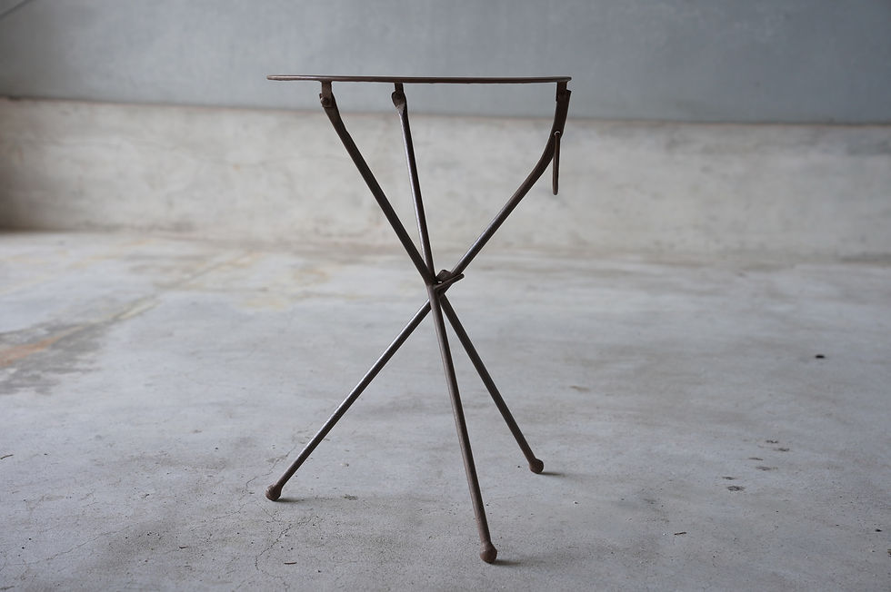 サムネイル： India vintage iron folding side table
