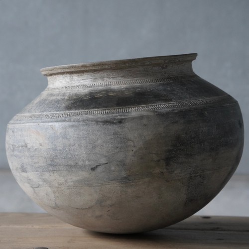 西インド 黒土素焼き アンティーク水壺 | TABULE アジアのアンティーク家具