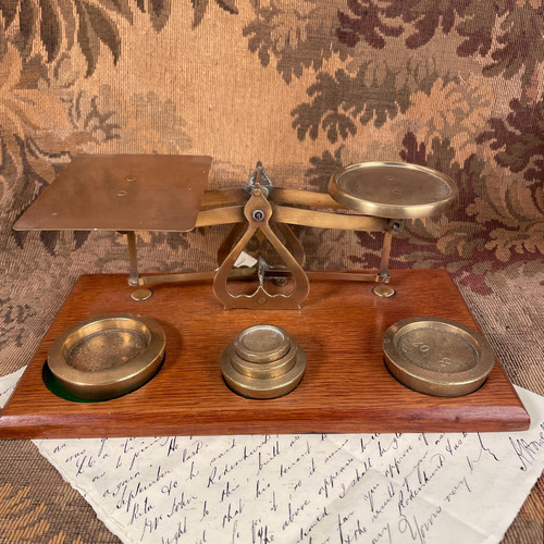 Scale Letter R Desk Letter Scale | R.J. Maypole