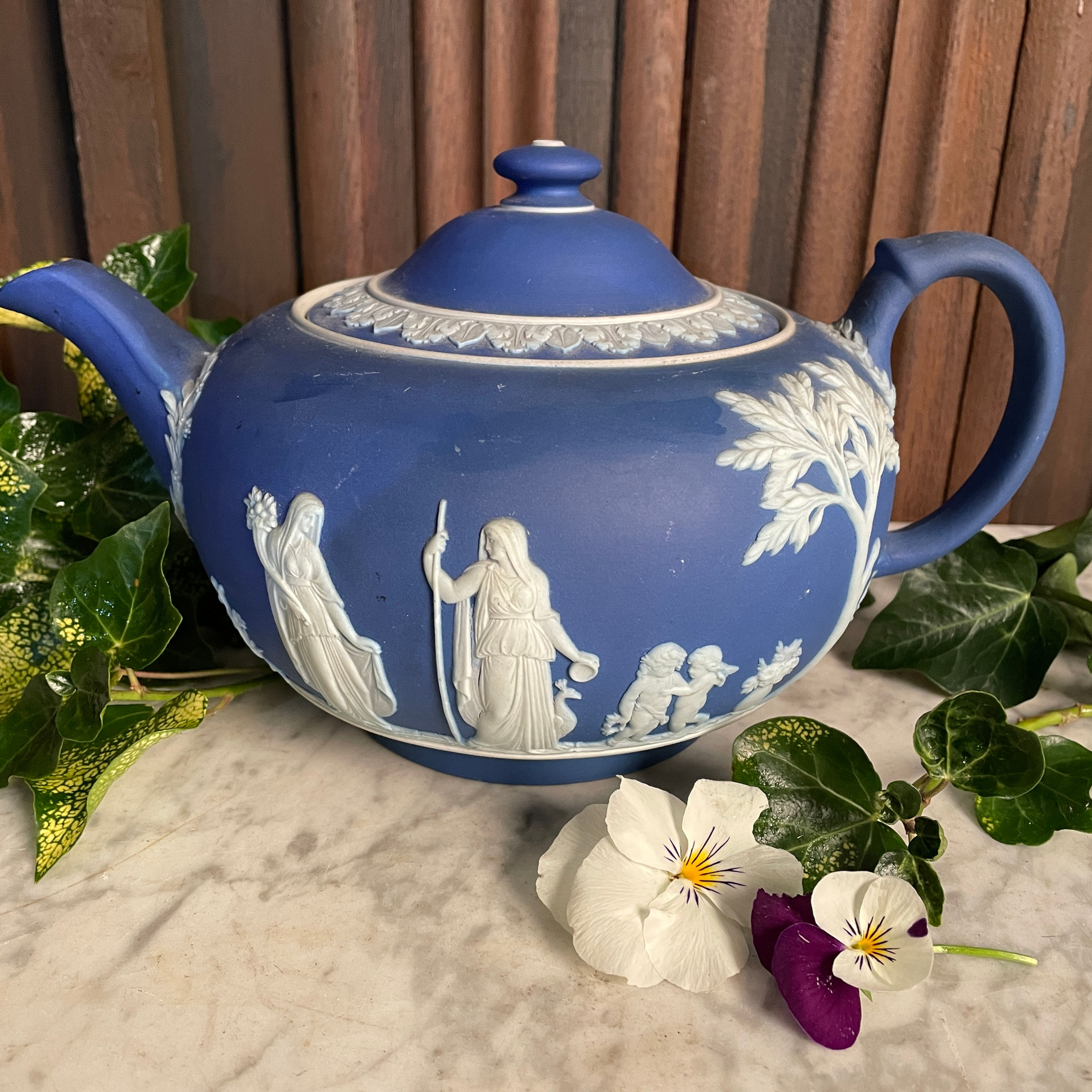 Large Wedgwood Tea Pot