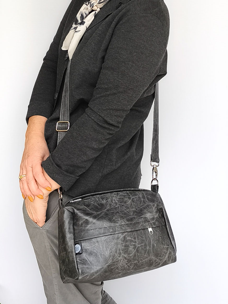 תמונה ממוזערת: crossbody bag front