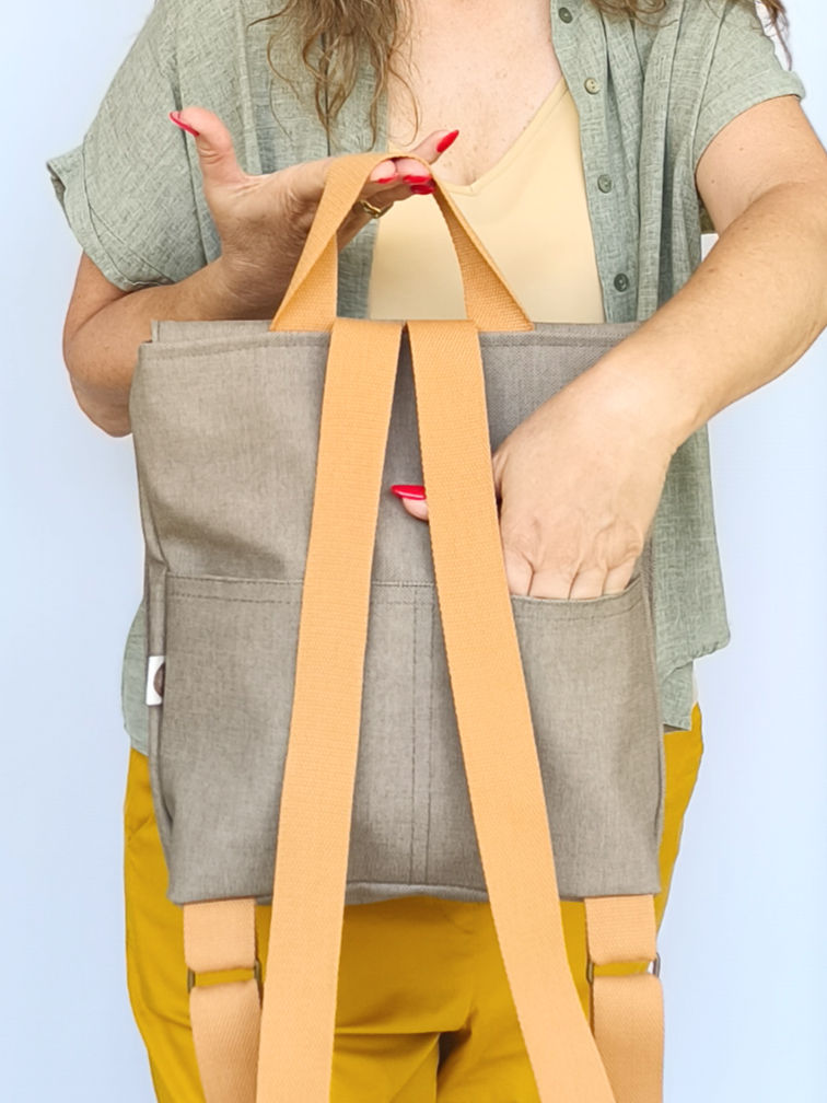תמונה ממוזערת: backpack back