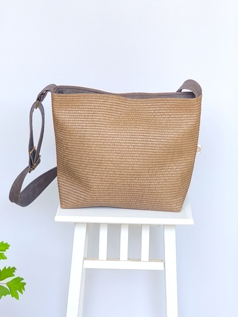 תמונה ממוזערת: crossbody bag front