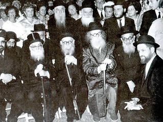 בשבתו עם זקני ארץ