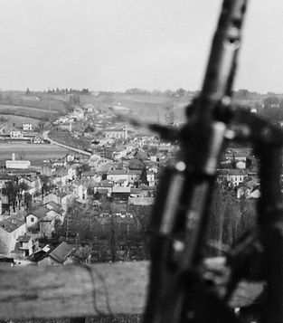 Photographie du Château de Chalais prise en 1944