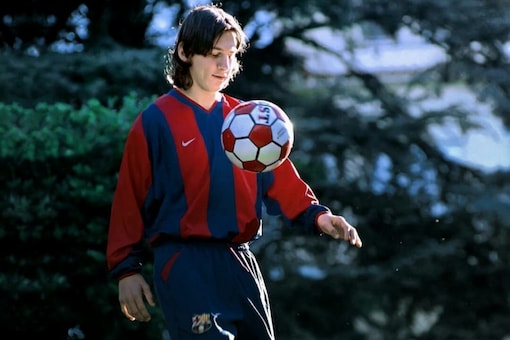 The story that started off with a contract on a napkin ended with Messi in tears holding a napkin consoling himself, for he was leaving. Lionel Messi and Barcelona