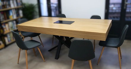 Table en bois qui devient table de jeux